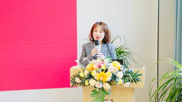 日昇配资 开学季读什么？一线教师送上实用阅读指南